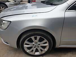 Aripa Stanga Fata cu Imperfectiuni Skoda Superb 2 2008 - 2015 Culoare LA7W [K9109]