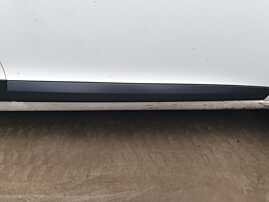 Bandou Ornament Plastic de pe Usa Portiera Dreapta Fata Renault Megane 3 2008 - 2015 [Q1629]