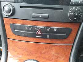 Consola Centrala Buton Butoane Tetiera Blocare Deblocare Releu Avarii ESP Mercedes Clasa E Class W211 2002 - 2009 [Q0612]