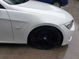 Aripa Dreapta Fata BMW Seria 3 E92 2006 - 2013 Culoare A96 Mineralweiss Metallic [K9368]