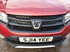 Grila Centrala cu Emblema Sigla de pe Bara Spoiler Fata Dacia Sandero 2 Stepway 2012 - 2016 [Q0002]