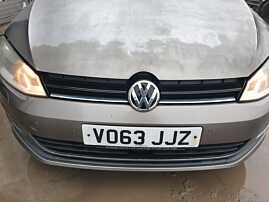 Grila Centrala cu Emblema Sigla de pe Bara Spoiler Fata Volkswagen Golf 7 2013 - 2017 [K9879]