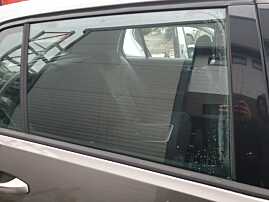 Geam Sticla Culisant de la Usa Portiera Dreapta Spate Volkswagen Golf 7 Hatchback Scurt 2013 - 2017 [K9902]