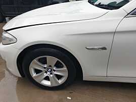 Aripa Stanga Fata BMW Seria 5 F10 F11 NFL Non Facelift 2009 - 2014 Culoare 300 Alpinweiss 3 [Q0194]