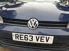 Grila Centrala cu Emblema Sigla de pe Bara Spoiler Fata Volkswagen Golf 7 2013 - 2017 [K9823]