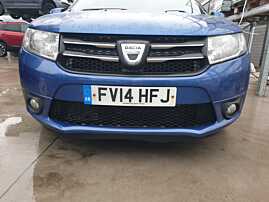 Bara Spoiler Fata Completa FARA Grila Emblema cu Proiectoare Dacia Sandero 2 2012 - 2016 Culoare TERPK [Q0490]