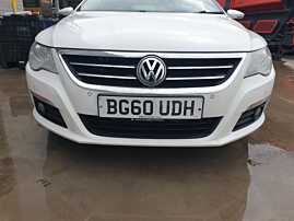 Bara Spoiler Fata Completa cu Grila si Emblema Volkswagen Passat CC 2008 - 2012 Culoare LB9A (Vine Echipata Complet si cu Locas Pentru Senzori de Parcare) [K9968]