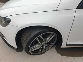 Aripa Stanga Fata cu Imperfectiune Volkswagen Scirocco 2008 - 2014 Culoare LB9A [Q0930]