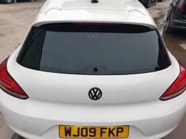 Hayon Haion Capota Portbagaj cu Luneta Geam Sticla Volkswagen Scirocco 2008 - 2014 Culoare LB9A [Q0939]