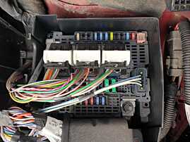 BSM Z06 Panou Tablou Relee Sigurante Peugeot 508 2010 - 2018 Cod 9810296480 [Q1057]