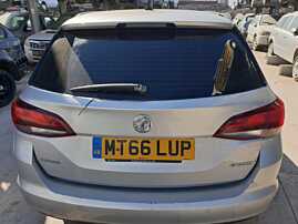 Haion Hayon Capota Portbagaj Dezechipat cu Luneta Geam Sticla Opel Astra K NFL Break Combi 2015 - 2021 Culoare Z176 Z GAN [Q1542]