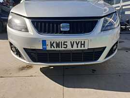 Bara Spoiler Fata cu Grile Proiectoare si Locas Senzori Parcare Fara Grila cu Emblema Seat Alhambra 7N NFL Non Facelift 2010 - 2015 Culoare LA7W [Q1764]