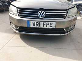 Bara Spoiler Fata Completa cu Locas Pentru Senzori Parcare Volkswagen Passat B7 2010 - 2015 Culoare LA8X [Q2130]