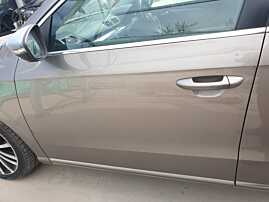 Usa Usi Portiera Portiere Stanga Fata Dezechipata cu Imperfectiune Volkswagen Passat B7 2010 - 2015 Culoare LA8X [B4009]