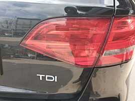 Tripla Stop Lampa Dreapta de pe Haion Hayon Portbagaj cu Imperfectiuni Audi A4 B8 B8.5 Break Combi FL 2008 - 2015 [Q2224]