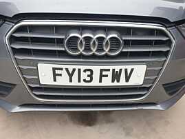 Grila cu Sigla Emblema de pe Bara Spoiler Fata cu Locas Senzori Parcare Audi A4 B8 B8.5 FL Facelift 2012 - 2015 [Q2432]