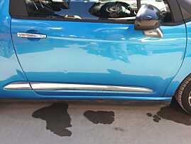 Usa Usi Portiera Portiere Dreapta Dezechipata Citroen DS3 2009 - 2014 Culoare KGW (mica ondulatie si urme de rugina) [Q3070]