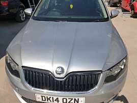 Capota Motor cu Sigla Emblema Skoda Octavia 3 2013 - 2017 Culoare LA7W [C4331]