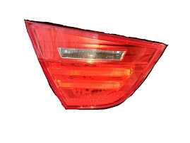Tripla Stop Lampa Stanga de pe Haion Hayon Portbagaj BMW Seria 3 E90 Sedan Berlina FL Facelift 2007 - 2011 [K1195]