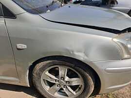 Aripa Dreapta Fata cu Defect Toyota Avensis T25 2003 - 2009 Culoare 1C0 [C9000]