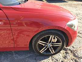 Aripa Dreapta Fata BMW Seria 1 F20 F21 2011 - 2019 Culoare A61 Crimson Red [C9473]