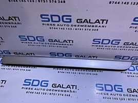 Bandou Ornament Trim Grila Bord Torpedo Torpedou VW Golf 6 2008 - 2013 Cod 5K1858415B