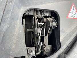 Broasca Incuietoare Stanga Capota Motor BMW Seria 5 F10 F11 2009 - 2017 [C5327]