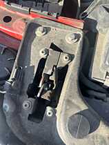 Broasca Incuietoare Dreapta pentru Capota Motor BMW Seria 1 F20 F21 2011 - 2019 [C9554]