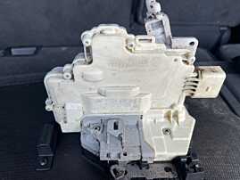 Broasca Incuietoare pentru Usa Portiera Dreapta Spate Audi Q7 2007 - 2015 Cod 3C4839016C [C6385]