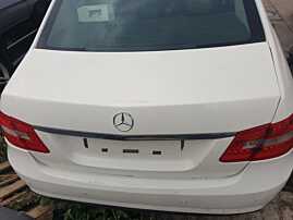 Capota Portbagaj Goala Dezechipata Mercedes Clasa E Class W212 E180 E200 E220 E250 E300 E320 2009 - 2016 Culoare C040 [C8409]