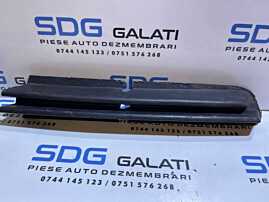 Grila Ornament Bandou Dreapta Spoiler Bara Fata BMW Seria 3 E46 1997 - 2001 Cod 8226612 51118226612 [V0231]