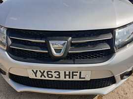 Grila cu Sigla Emblema Fata Dacia Logan 2 2012 - 2016 [C4554]