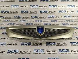 Grila cu Emblema Radiator Capota Bara Spoiler Fata Dacia Solenza 2003 - 2005 Cod 8200201315 [L1205]