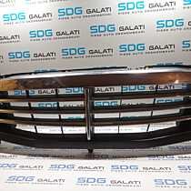Grila Radiator Centrala de la Bara Spoiler Fata SsangYong Rexton 2001 - 2008 Cod 7946008000 [2202]
