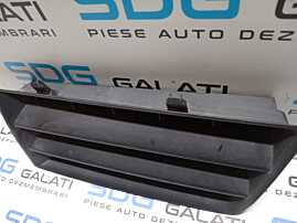 Grila Radiator Dreapta de pe Bara Spoiler Fata Renault Megane 2 2002 - 2008 Cod D8200114157 [M3977]
