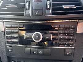 Radio CD Player Navigatie Mercedes Clasa E Class W207 A207 C207 W212 2009 - 2016 [K5603]