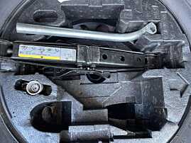 Spuma Suport Trusa Cric Coarba Cheie Roti VW Jetta 4 2011 - 2018