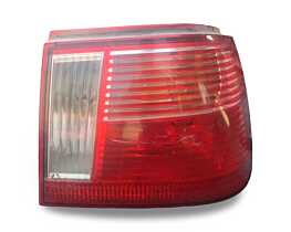 Stop Tripla Lampa Dreapta de pe Caroserie Aripa Seat Ibiza 2 6K2 Hatchback Scurt 1.4 MPI AUD 1999 - 2002 Cod 6K6945258C (Fisura) [LR8388]