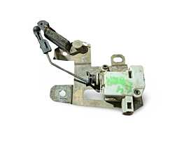 Motoras Actionare Deschidere Incuietoare Broasca de pe Haion Portbagaj Volkswagen Bora Break Combi Variant 1998 - 2005 Cod 1J9827425D [LR8475]