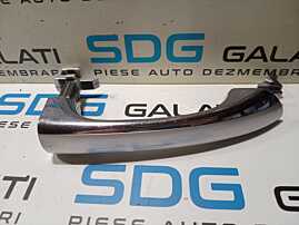 Maner Exterior de pe Usa Portiera Dreapta Fata Mercedes Clasa C Class W203 2001 - 2007 [M7150]