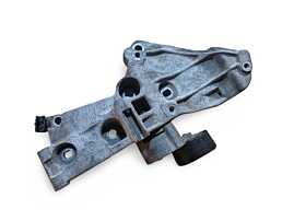 Suport Alternator Accesorii cu Rola Dacia Logan 1 1.5 DCI 2004 - 2012 Cod 8200425034, 117503662R [N6234]