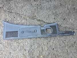 Grila Parbriz Stergatoare Deflector Apa cu Capac Baterie Audi A4 B6 2001 - 2005 Cod 8E1819417A, 8E1819422 (Rupt Margine) [N7745]