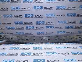 Ornament Grila Central Bara Fata Mercedes Benz Clasa C W203 2000 - 2007