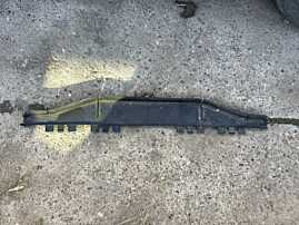 Ornament Plastic Deflector Captare Aer Mercedes Clasa E Class W212 S212 E320 E350 3.0 CDI 2009 - 2016 Cod A2125051430 [C8336]