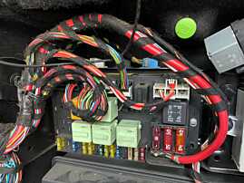 Panou Tablou Relee Sigurante Land Rover Range Rover Vogue 2002 - 2009 Cod 518776117 [C7127]