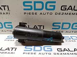 Pompa Pompita Spalator Far Dreapta BMW Seria 3 E90 E91 E92 E93 320D 2005 - 2011 Cod 7179311 13037710 [M5478]