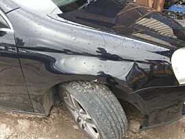 Aripa Dreapta Fata cu Defecte Volkswagen Jetta 3 2005 - 2011 Culoare LC9X [Q3672]