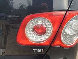 Tripla Lampa Stop Dreapta de pe Capota Portbagaj Volkswagen Jetta 3 2005 - 2011 [Q3680]