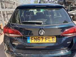 Haion Hayon Capota Portbagaj Dezechipat cu Luneta Geam Sticla Opel Astra K Break Combi 2015 - 2021 Culoare Z30V [Q3936]
