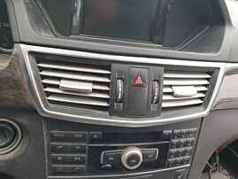 Grila Gura Grile Guri Ventilatie Aerisire Bord Centrala Mercedes Clasa E Class W212 2009 - 2016 [Q4438]